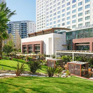 5* מלון Corinthia